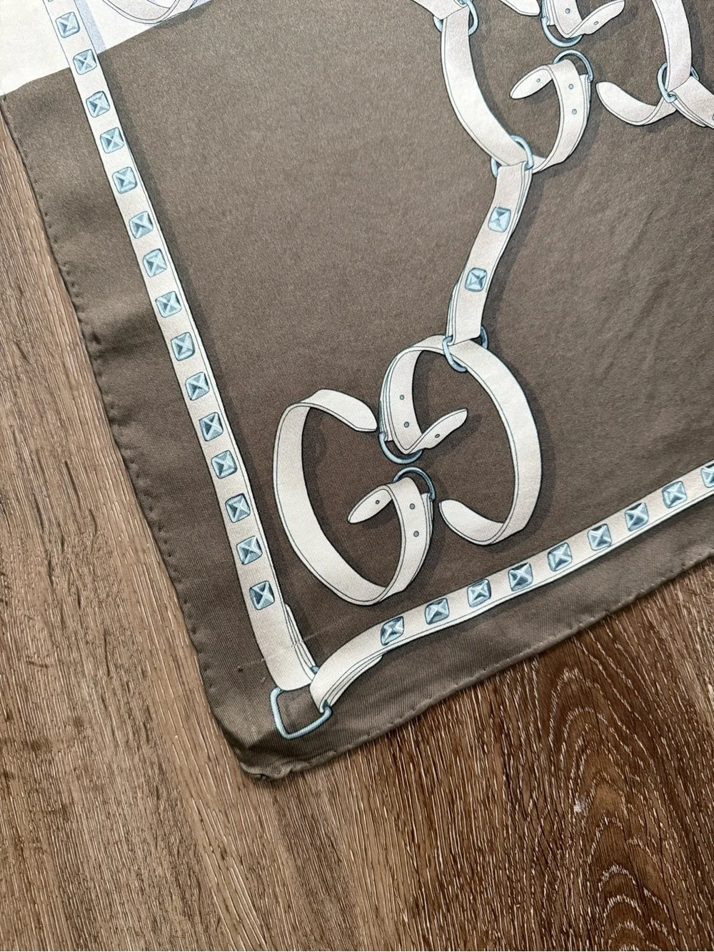 Gucci square silk